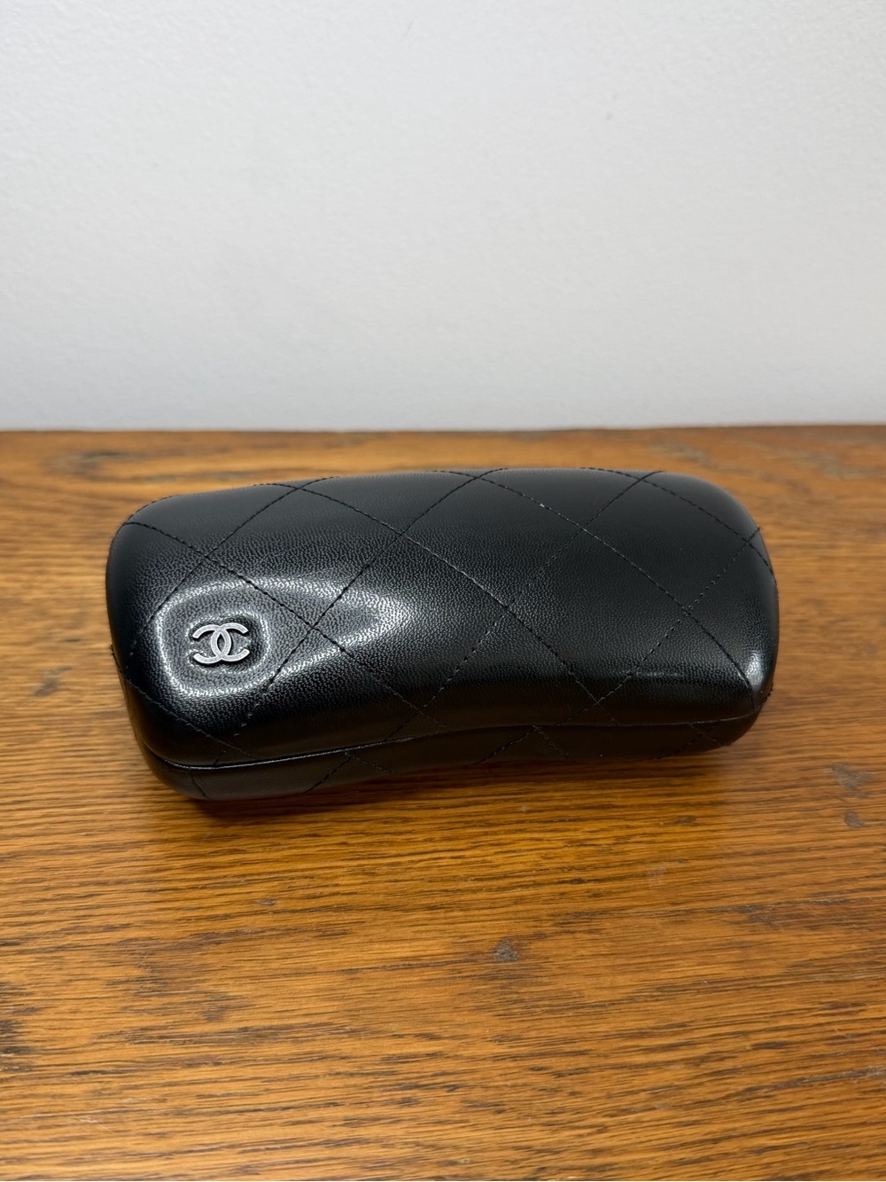 CHANEL Hard Eyeglasses Sunglasses Quilted Case Clamshell Vtg Leather.